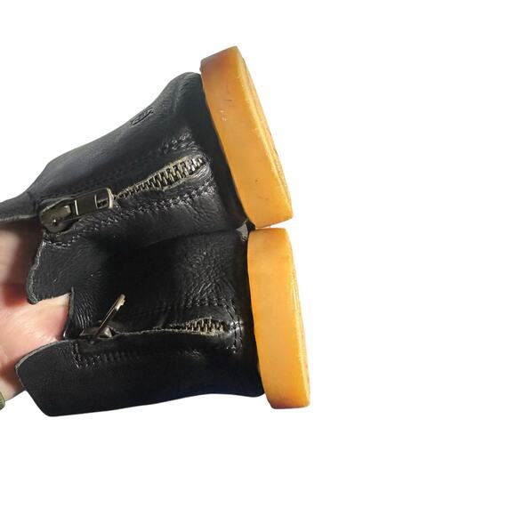 Born Black Leather Gladiator Iwa Sandals Zip Back Flat Comfort 7M - Picture 6 of 9